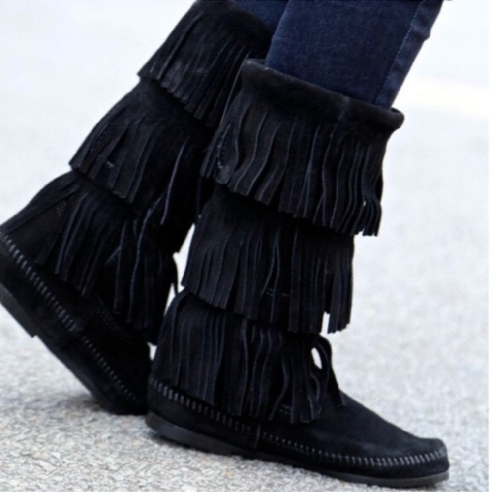 Minnetonka Black Fringe Leather Suede Moccasin Boots Size 9